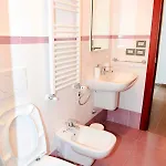 Rinaldi House Nocleg ze śniadaniem 4*